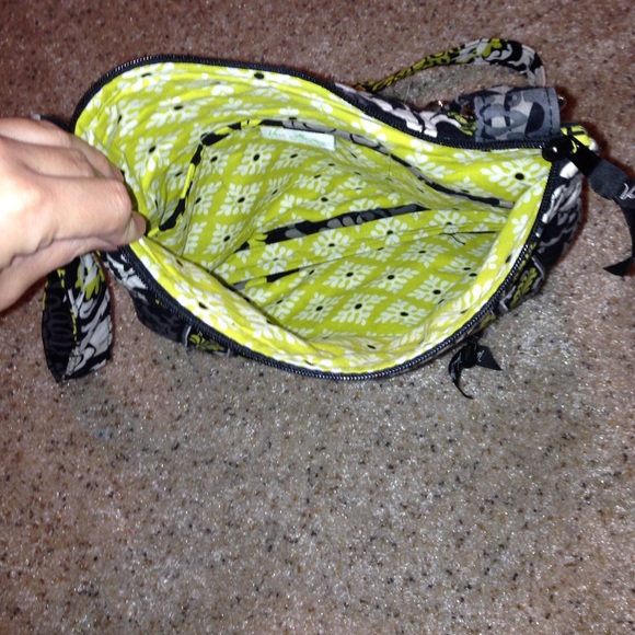 Vera Bradley Crossbody - Picture 2 of 3