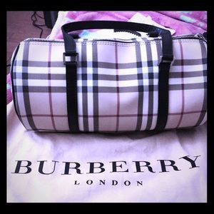 💯% Authentic Nova Plaid Lola Barrel Bag