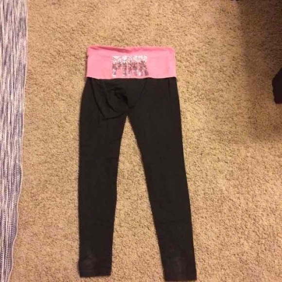 vs pink yoga pants