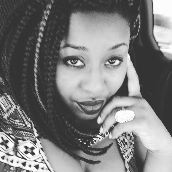 Meet your Posher, Dameya