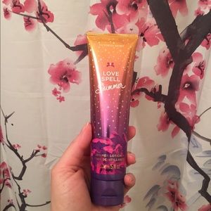 Victoria's Secret Shimmer Lotion✨