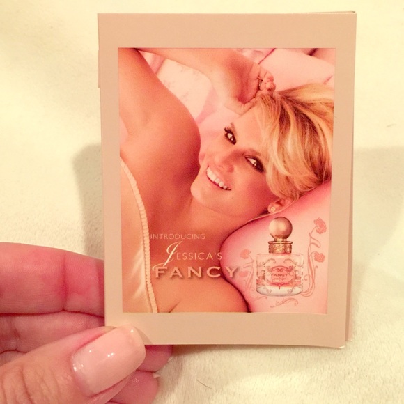 Jessica Simpson Fancy Perfume samples