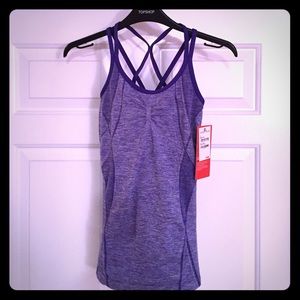 Slim fit workout tank top - size small