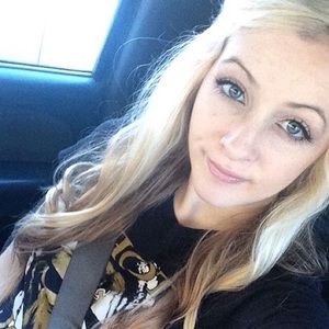 Meet your Posher, Lexi