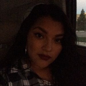 Meet your Posher, Mayra