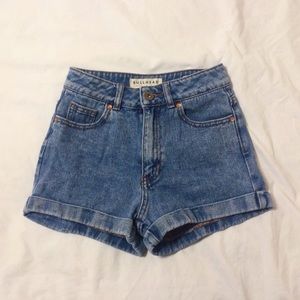 Bullhead Mom Shorts
