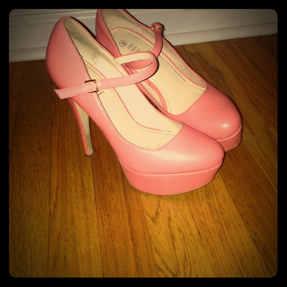 Peach heels perfect for any occasion
