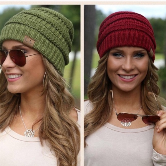 🔘Acrylic Knitted beanies - Picture 2 of 3