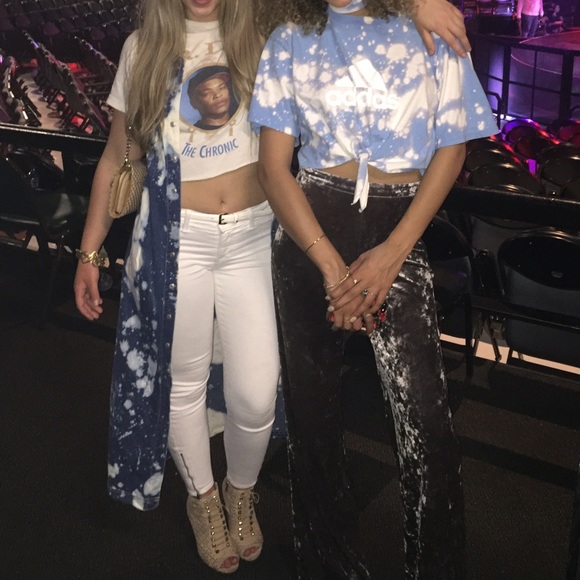 🌹About Your Posher🌹 follow me in IG! @young_fran - Picture 3 of 8