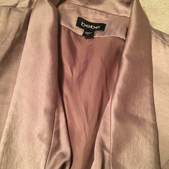 🚫SOLD🚫 Bebe Bronze fly away Blazer- Size M - Picture 2 of 3