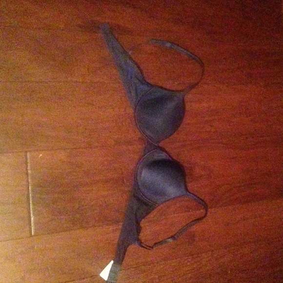 Navy bra