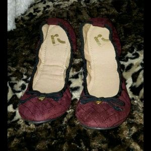 Maroon ballerina flats