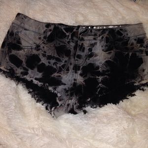 VOLCOM BOOTY SHORTS