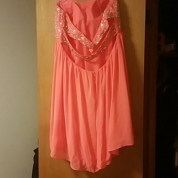 Prom dress - Picture 2 of 4