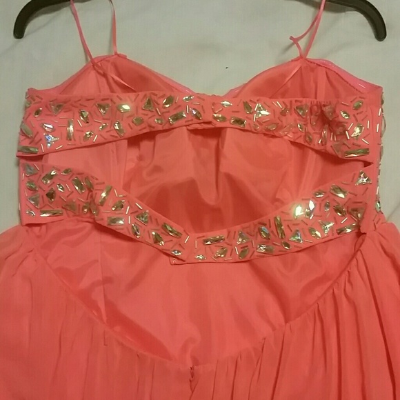 Prom dress - Picture 4 of 4