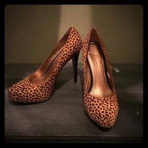 BCBG  4in Animal print heels!