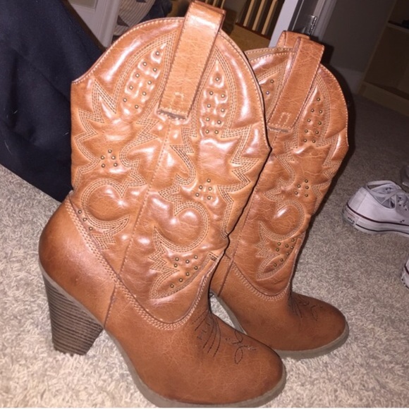 Mossimo Supply Co. Shoes - Western boots👢