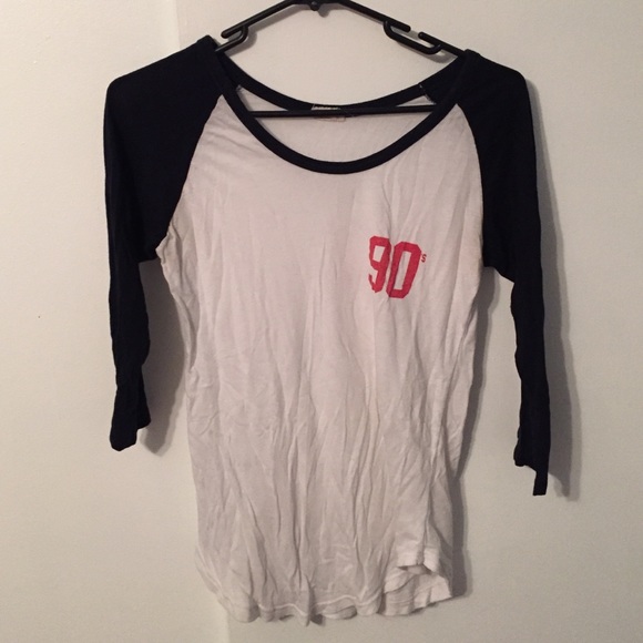 90's Baseball Tee 🤘🏻