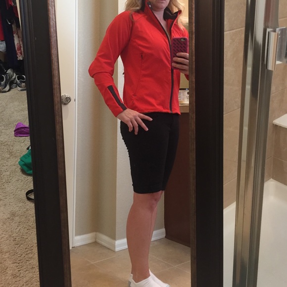 REI orange size small light jacket. Excellent! - Picture 3 of 4