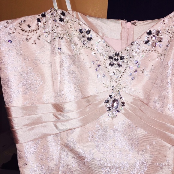 Champagne pink prom dress ✨🎀💕 - Picture 2 of 4