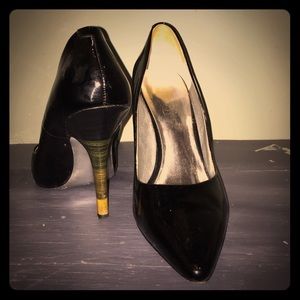 Jessica Simpson 4in heels