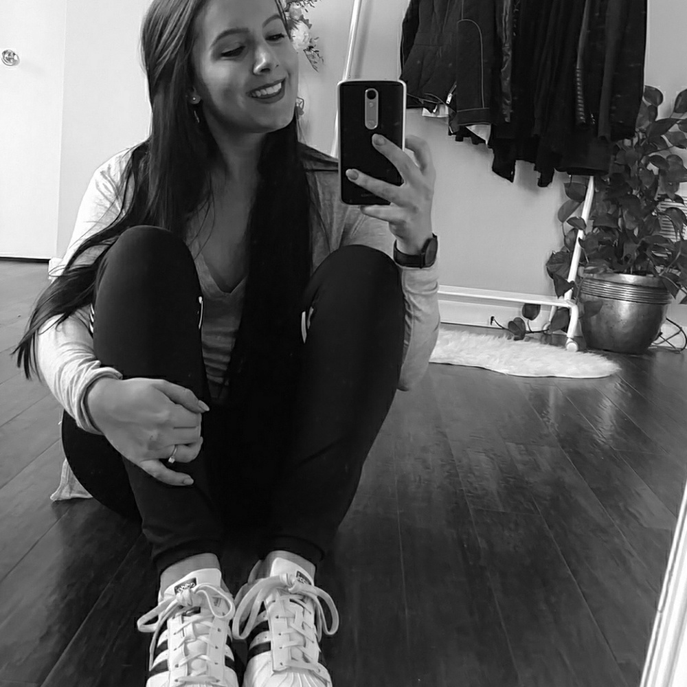 Meet your Posher, Alexina