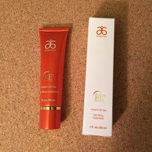 *Brand New* Instant Lift Gel