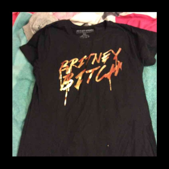 Britney b!tch t-shirt. From hot topic.