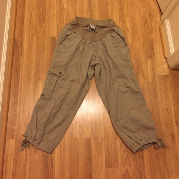 Maternity cargo pants
