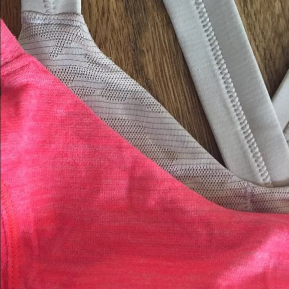 Lululemon size 4 NWT - Picture 4 of 4
