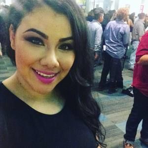 Meet your Posher, Jennifermontserrat