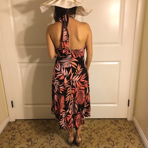 Spring/ summer leaf print halter dress - Picture 3 of 4
