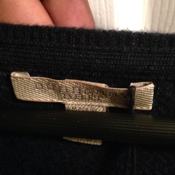 Burberry sweater - Picture 2 of 3