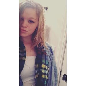 Meet your Posher, Kayla