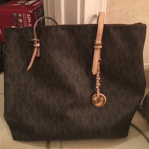 MICHAEL Michael Kors Handbags - ***1 day sale**Michael kors tote