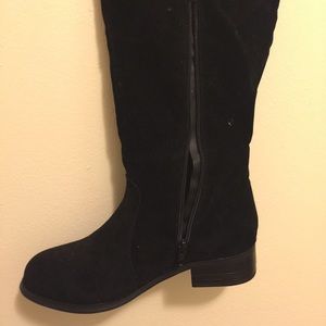 HIGH KNEE boots