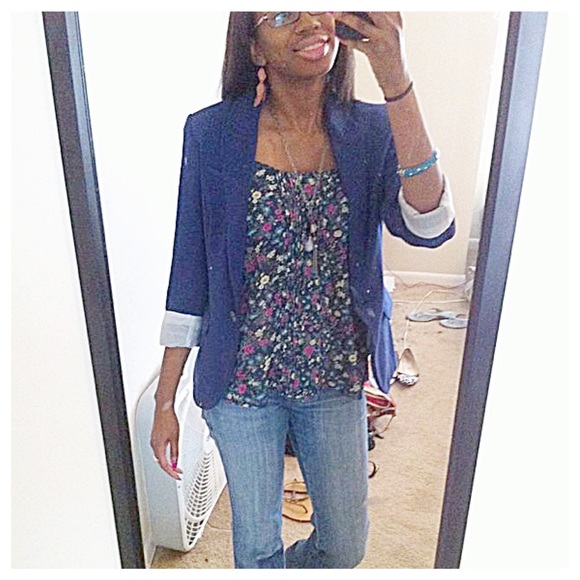 ❌DONATED❌ Floral print blouse - Picture 4 of 4