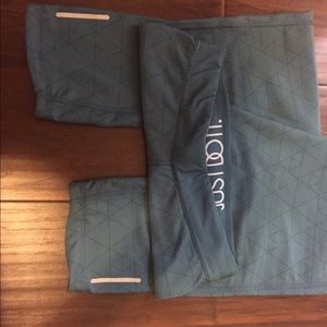 Turquoise Nike leggings👀