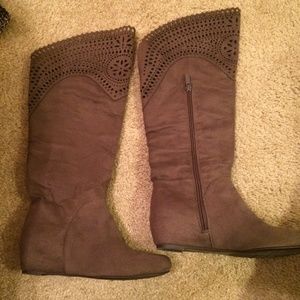 New Covington brown boots