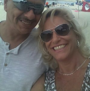 Meet your Posher, Robin