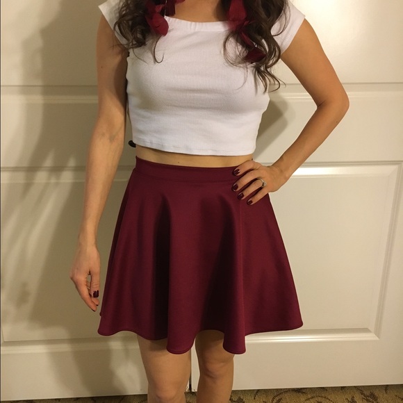 Burgundy skater skirt - Picture 4 of 4