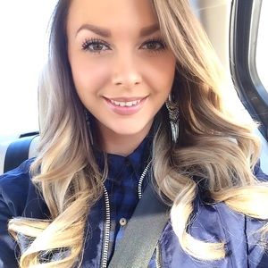 Meet your Posher, Crystal