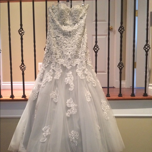 Dress - Picture 2 of 4