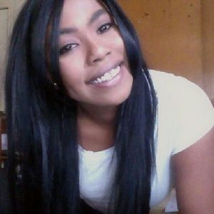 Meet your Posher, Crystal