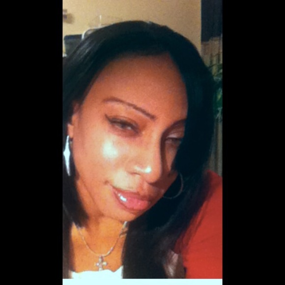 Meet your Posher, Dione - Picture 1 of 1