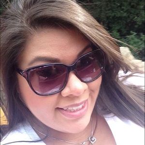 Meet your Posher, Vanessa