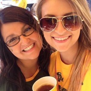 Meet your Posher, Danielle