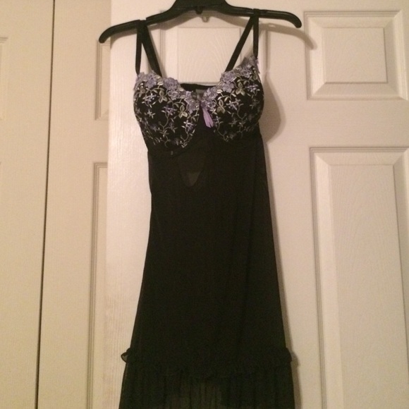 Indulgence nighty. Size 2X.