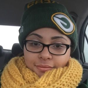 Meet your Posher, Arelis