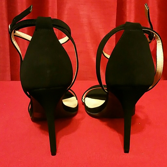 High heels - Picture 2 of 4